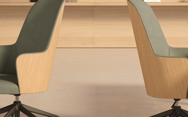 Silla ejecutiva Aleta de Jaime Hayon para Viccarbe