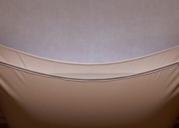 Bathtope es una bañera plegable inspirada en origami.