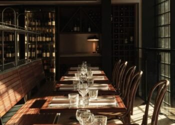 Café François es «tranquilizadoramente reconocible e intrigantemente diferente»