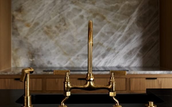 Mezclador de puente Chapter Two de Studio Ore