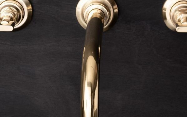 Grifo de pared Chapter Two de Studio Ore