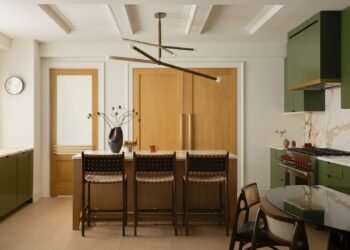 Builtin Studio combina y renueva dos apartamentos del Upper West Side