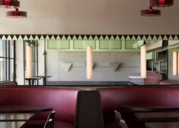 El modernismo milanés informa el interior de la pizzería de Los Ángeles por Jared Frank Studio