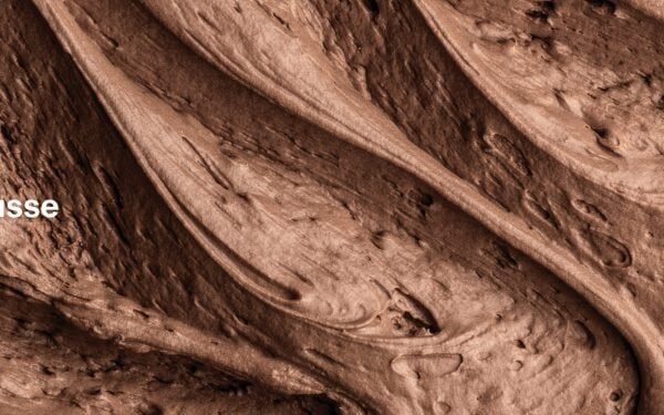 El «sin pretensiones» Mocha Mousse, elegido color del año 2025 según Pantone