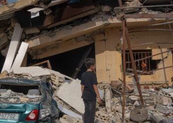 «¿Cuántas veces nos pueden pedir que reconstruyamos?», dicen los diseñadores libaneses