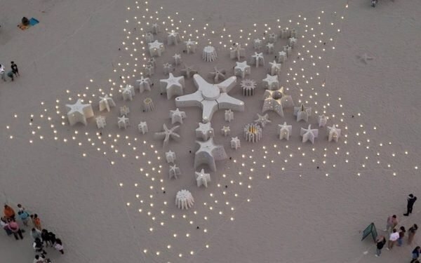 Carlos Betancourt crea estrellas impresas en 3D para instalarlas bajo el agua