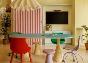 Perron reúne todas sus «coloridas operaciones» bajo un mismo techo en Québec