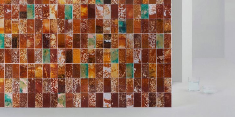 La exposición Pooploop en 21_21 explora nuevos usos para desechos y excrementos