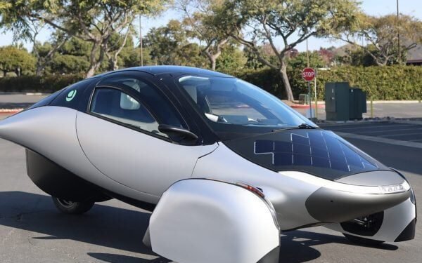Aptera presenta en CES un automóvil de energía solar «listo para producción»