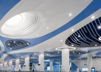 Chetwoods y J&A diseñan interiores inspirados en la playa para una estación de metro en Shenzhen