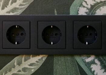 Switches y enchufes E2 de Gira