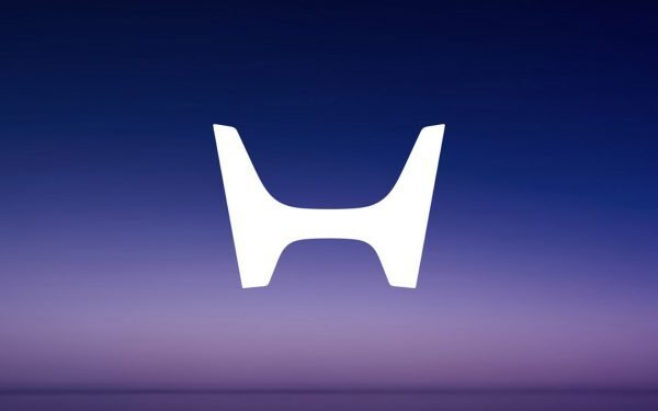 Honda crea un nuevo logotipo de vehículo eléctrico que parece «dos manos extendidas»