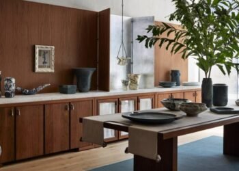 Matthew Fisher crea una galería «teatral» de gres en la ciudad de Nueva York