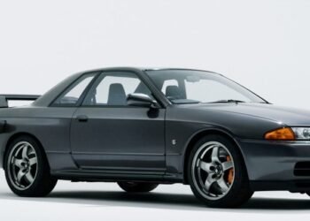 Nissan presenta la versión eléctrica del deportivo Skyline GT-R de los años 80