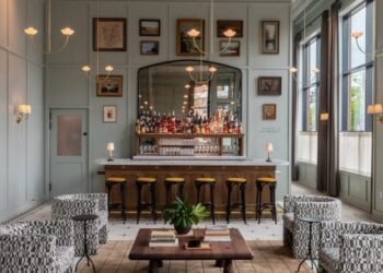 El «encanto rudo» de Maine informa The Longfellow Hotel by Post Company