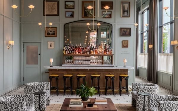 El «encanto rudo» de Maine informa The Longfellow Hotel by Post Company