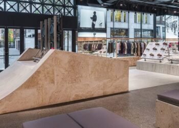 Vans instala una rampa patinable en una tienda reformada en el centro de Londres