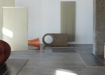 Banco con andamio para Moss presentado en la exposición de San Francisco