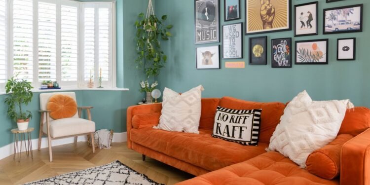 Cómo parchear los agujeros en una pared en 4 sencillos pasos