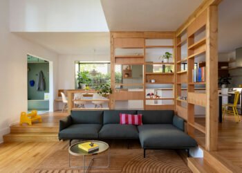 La casa de la cuña (madera) da nueva vida a un clásico de los años 70