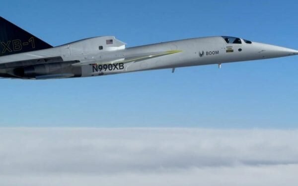 Civil XB-1 Jet rompe la barrera de sonido por primera vez desde Concorde