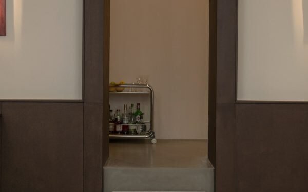 Gustav Winsth Designs Showroom estilo taberna para la marca de cristalería Bobo