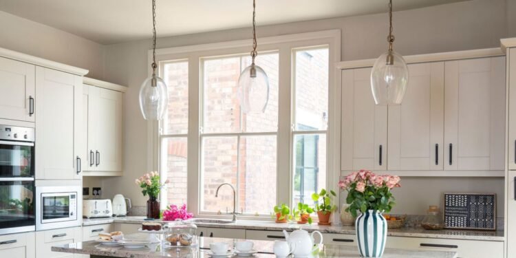 Cómo arreglar rápidamente las ventanas de corral de corrientes de aire con Sellotape