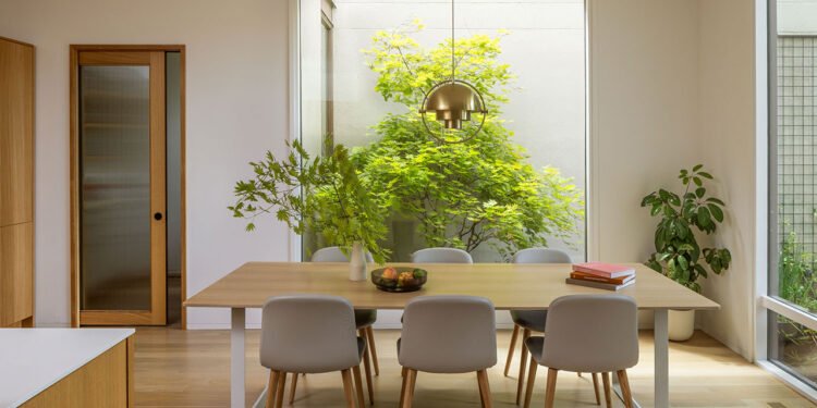 El cobertizo transforma una casa de Gordon Walker de mediados de siglo en Seattle