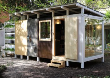 Muji diseña una micro-house y le da a los objetos para llenarlo
