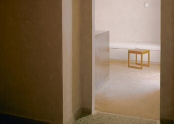 El mármol griego recuperado proporciona la ventana emergente de las 10 a.m. en antiparos