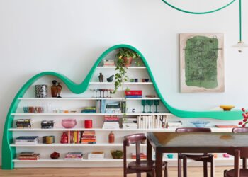 Brooklyn loft que se casa con la ventaja industrial con una estética juguetona