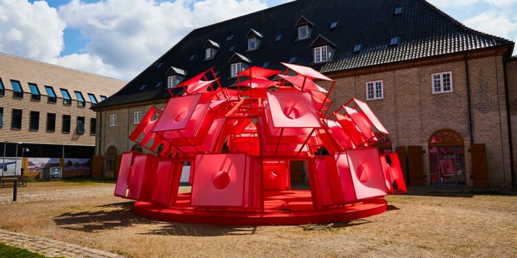 Circle Dome Square por Henrik Vibskov rinde homenaje a Panton