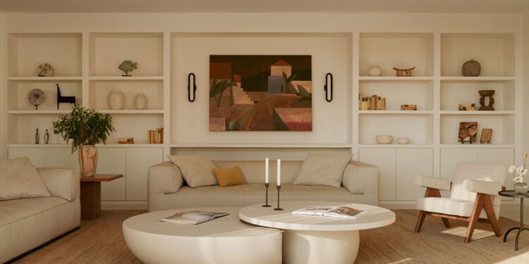 Este escondite costero de estilo finca cuenta con belleza balear