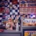 Lucy Sparrow Stitches a mano Londres Fish and Chip Shop completamente fuera de fieltro