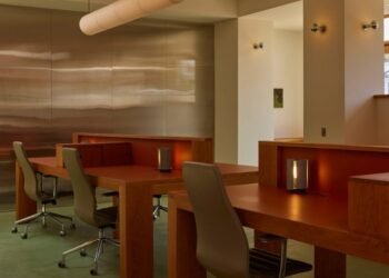 22re crea "claramente californiano" Oficinas de Los Ángeles para el trabajo diario