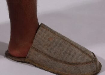 Zapatillas hechas de escaparate de polvo "significativo" Uso para los desechos domésticos