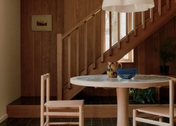 La asamblea general agrega "Detalles de diseño inesperados" a la casa modernista de Amagansett Beach