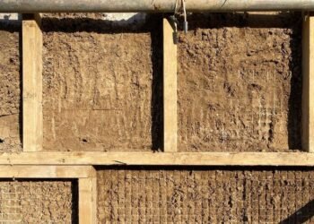 Dezeen en profundidad pregunta si un antiguo material de construcción puede volver a la corriente principal