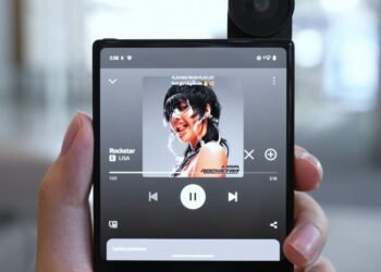 Ikko intenta reinventar el teléfono inteligente con AI-LED Mindone