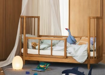 Parry Cot de Jitrin Jintaprecha para Mother Goose