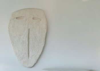 Exposición de Ralph Pucci en Chateau La Coste tira muebles a su "estado más puro"