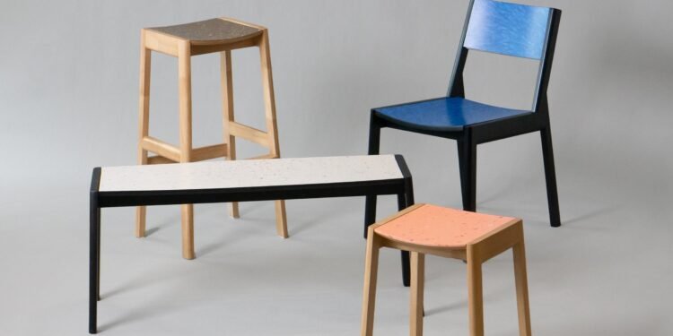 La colección de asientos de losa de Jumphol Sochoentham para residuos es más