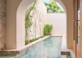 Lucas y Hernández-Gil conducts "acupuntura arquitectónica" en casa del siglo XVIII en España