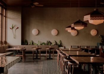 Islyn Studio combina materiales crudos y refinados en el restaurante de Miami Beach