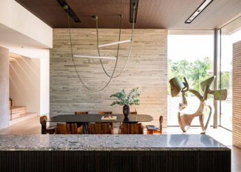 Moody Tones se encuentra con las vibraciones de mediados del siglo en esta casa de Texas