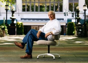 «Los ingredientes de los muebles han cambiado principalmente para mejor», dice Bruce Hannah