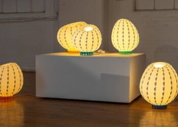 Características experimentales de ladrillo de vidrio en la exposición de Detroit «tan esperada»