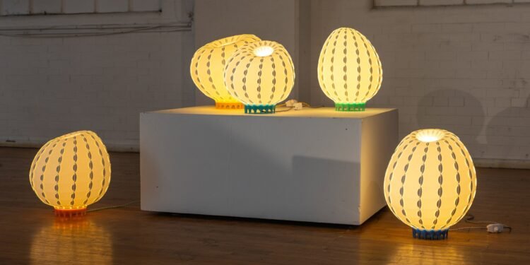 Características experimentales de ladrillo de vidrio en la exposición de Detroit «tan esperada»