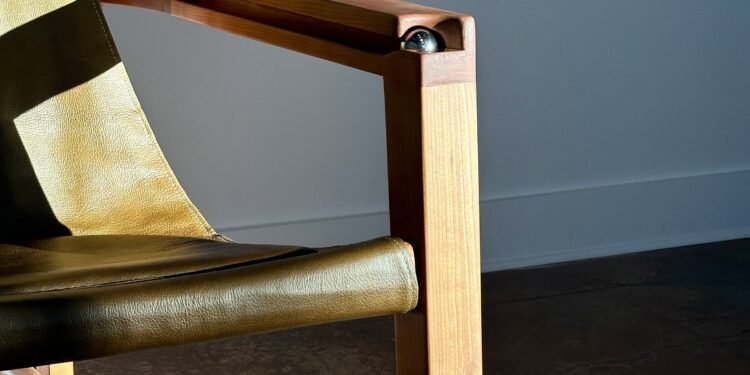 Los diseños de Tanuvi Hegde reflejan la silla para alentar el inquietud