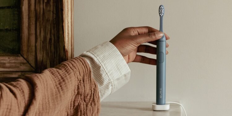 Suri 2.0 trae nuevas características al cepillo de dientes eléctrico biooplásico